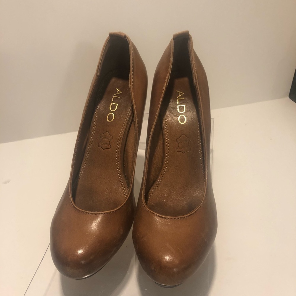 Aldo Dark Camel leather pumps - Sz 7 dress shoes